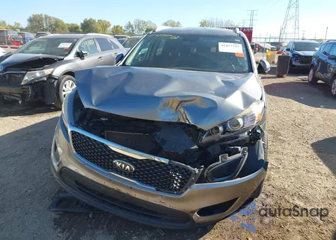 2016 Kia Sorento 2.4L Lx z USA, uszkodzony, nr VIN 5XYPG4A37GG119601